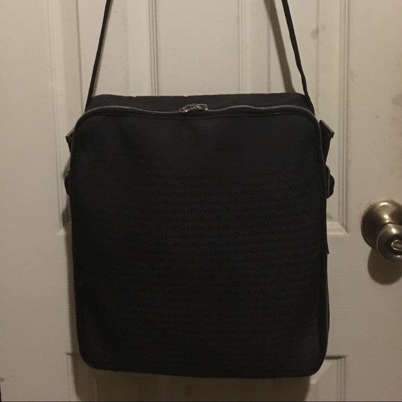 DIOR Handbags - 🔥 DIOR Monogram LG Crossbody Rare men women kids